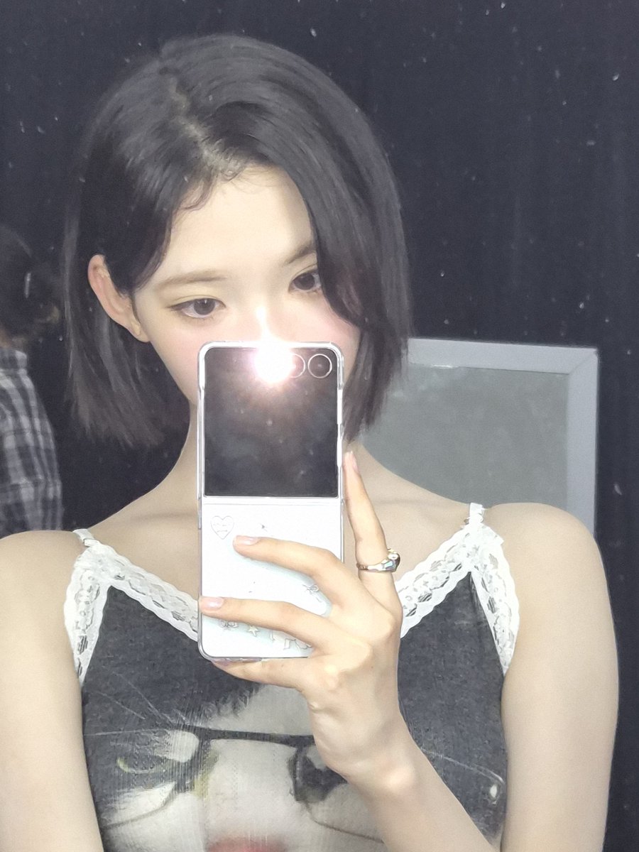 H2H_INA's tweet photo. 250824 #JIWOO weverse post 

🫧🌴🌆🎆🕺🎉💙🤍

#Hearts2Hearts #하츠투하츠 #지우 @Hearts2Hearts https://t.co/IApKubxT24