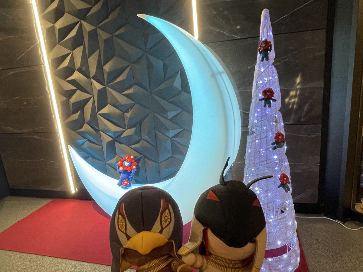 アフターの時にひのさきさんと同じとこ泊まってた事実を後で知って(わーッわたしがもっと早く気づいてたら酒差し入れに行きたかったな…)と…もしかして同じフロアだったりしたかもしれないのに……😭😭😭