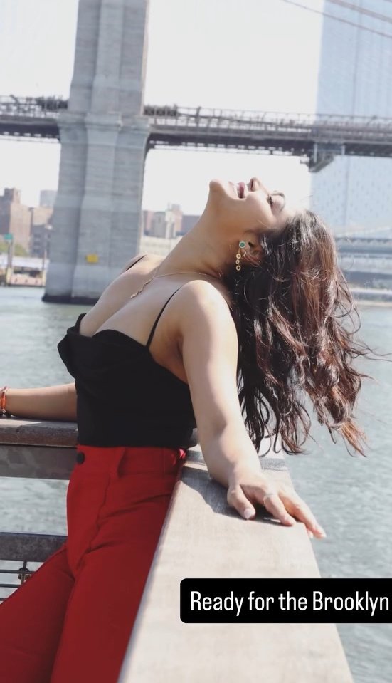 GzH2NcGW0AI45kH?format=jpg&name=medium