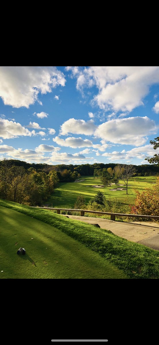 wook_chuck's tweet image. Fall golf on this beautiful piece of land I walk every day looms!!! Lfg!! ⛳️🍁🏌️‍♂️