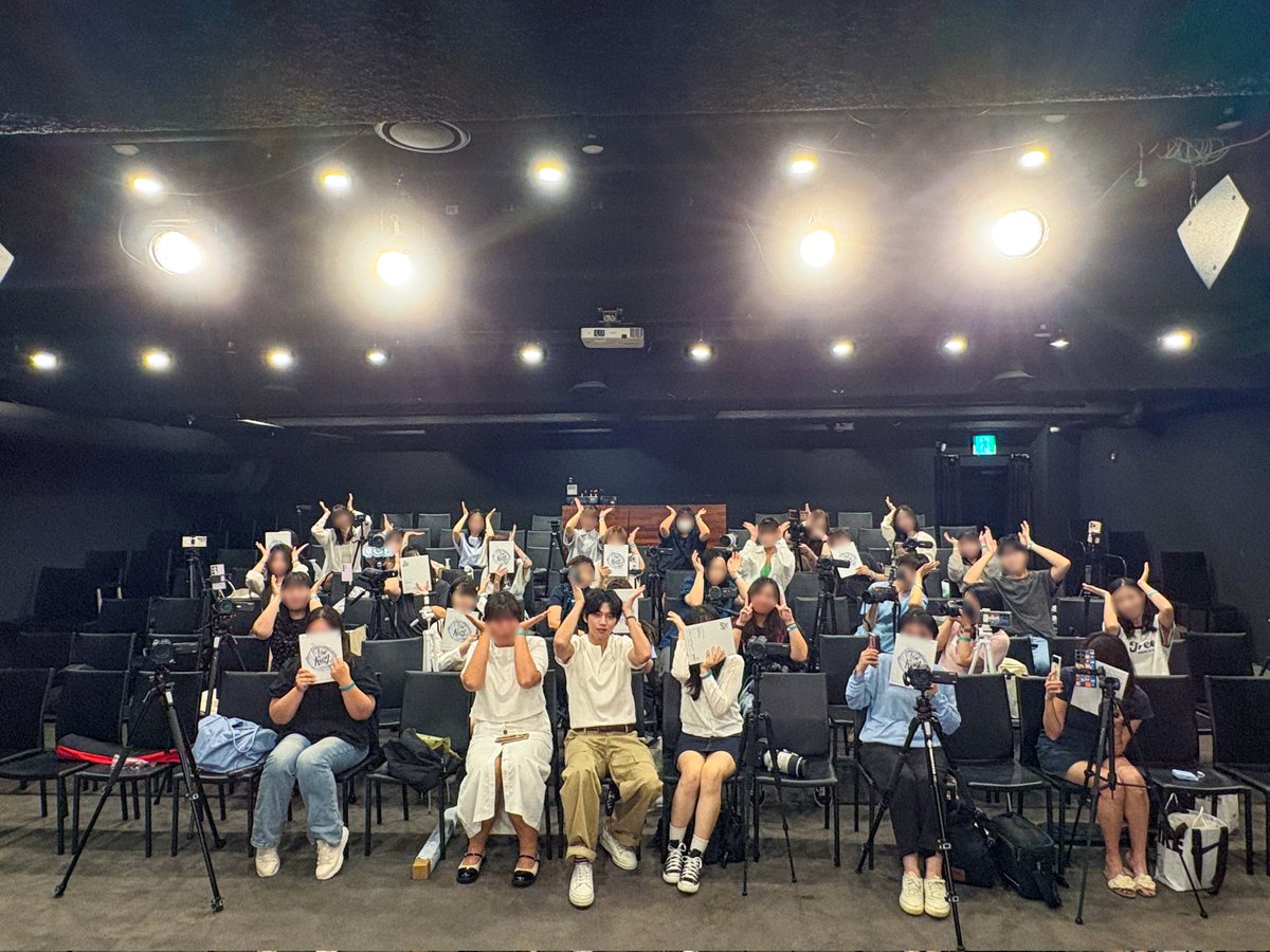 NWH_officialtwt's tweet image. [📸] 

’Only 직진‘ 3주 차 팬사인회 종료!

(🗒우현이의 새싹 노트)
새싹이들아 무럭무럭 자라렴❤
　∧＿＿∧
（ ´・ω・`)　 (🌱)
,( ヽ∩∩ノ),、ヽ|〃,,,
“““ ““ ““ ““ ““ ““ ““ “``““ ““

#남우현 #NAMWOOHYUN
#TreeRing #Only직진