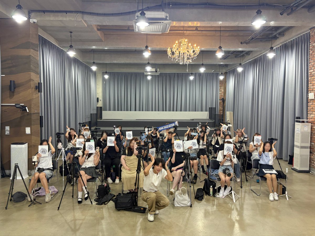 NWH_officialtwt's tweet image. [📸] 

’Only 직진‘ 3주 차 팬사인회 종료!

(🗒우현이의 새싹 노트)
새싹이들아 무럭무럭 자라렴❤
　∧＿＿∧
（ ´・ω・`)　 (🌱)
,( ヽ∩∩ノ),、ヽ|〃,,,
“““ ““ ““ ““ ““ ““ ““ “``““ ““

#남우현 #NAMWOOHYUN
#TreeRing #Only직진