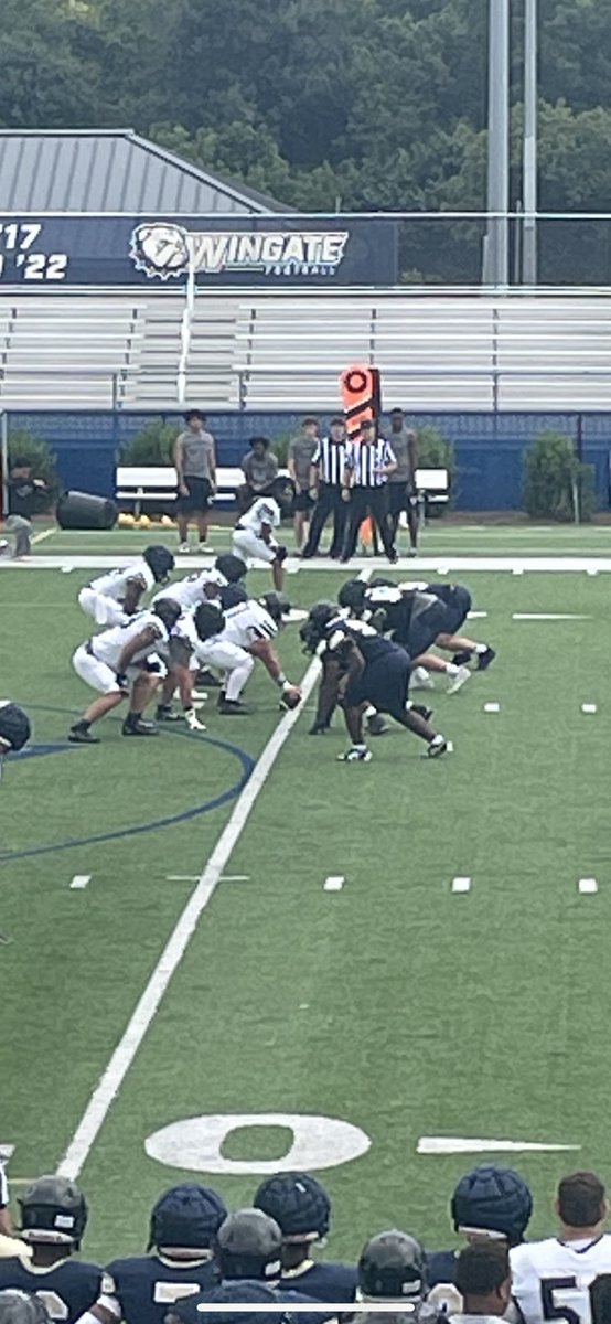 Great seeing our guy <a href="/LukeWhitt55/">Luke Whitt</a> last night in the final scrimmage to close fall camp. Came out of fall camp on the 2 deep roster. Proud of how he has adjusted and how he is learning the college game!  Stay hungry, keep learning and working!  Go Luke and Go Dawgs!  
#onedog