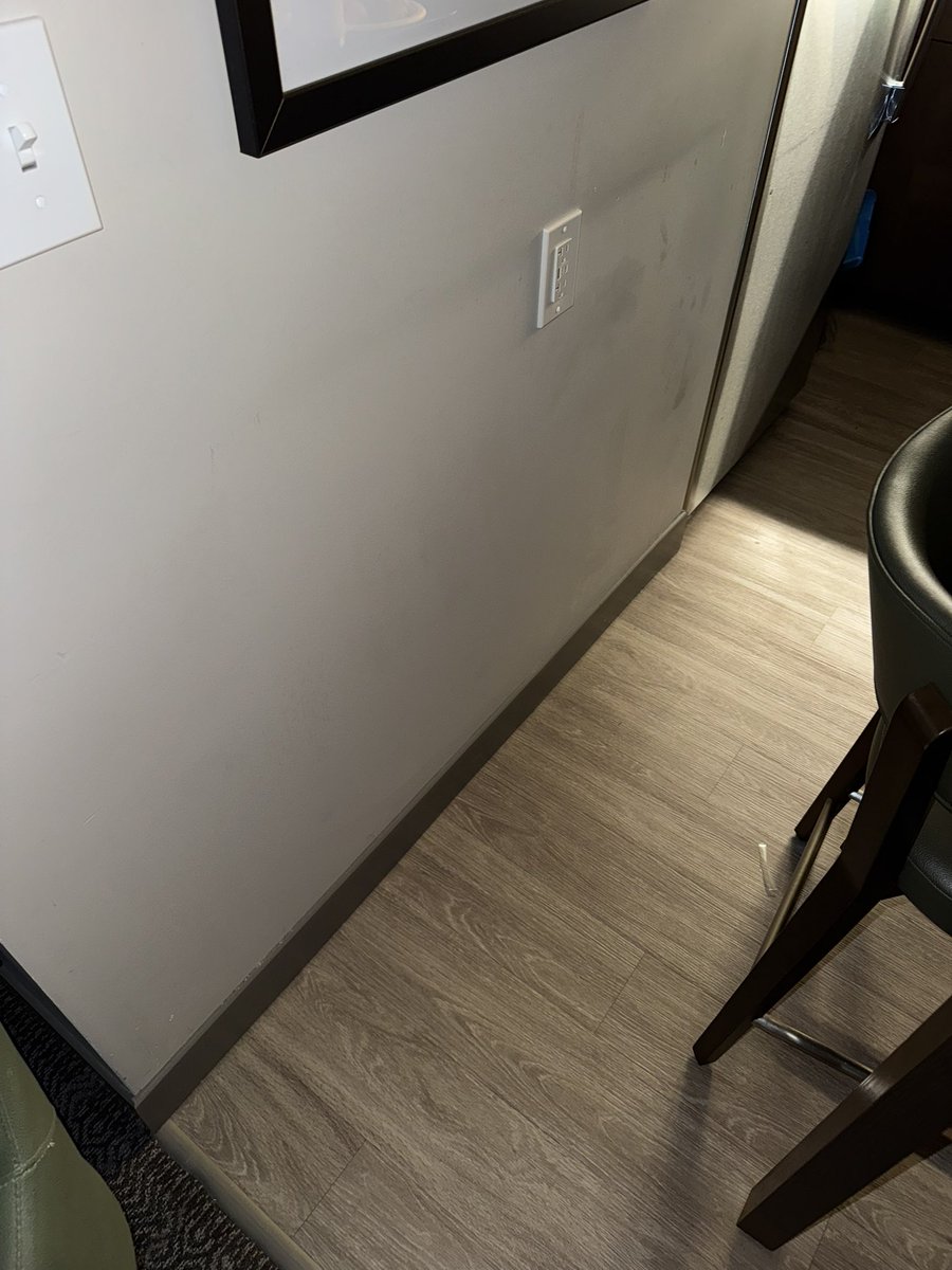 ganogary's tweet image. @FBI @Staybridge #racketering criminals are using wall entry to contaminate poison my items.