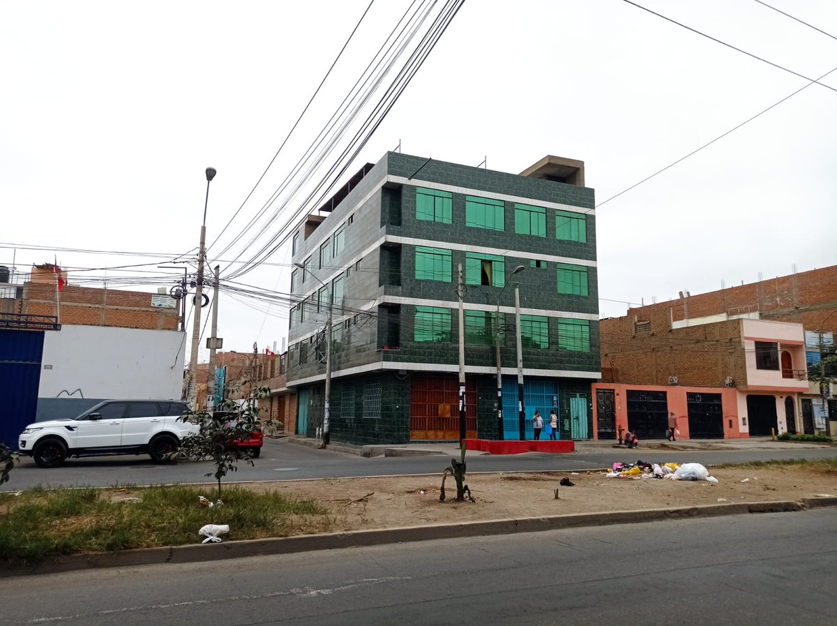 OjoPúblico (@ojo_publico) on Twitter photo #Exclusivo 🚨Un edificio, en San Martín de Porres, y tres propiedades, en Ventanilla, adquiridas por red de #Artemio están en control del Estado. Sin embargo, fallo del <a href="/TC_Peru/">Tribunal Constitucional del Perú</a> sobre #ExtinciónDeDominio podría revertir los procesos. 🧵
👉ojo-publico.com/5876/fallo-del…👈 #Exclusivo 🚨Un edificio, en San Martín de Porres, y tres propiedades, en Ventanilla, adquiridas por red de #Artemio están en control del Estado. Sin embargo, fallo del <a href="/TC_Peru/">Tribunal Constitucional del Perú</a> sobre #ExtinciónDeDominio podría revertir los procesos. 🧵
👉ojo-publico.com/5876/fallo-del…👈