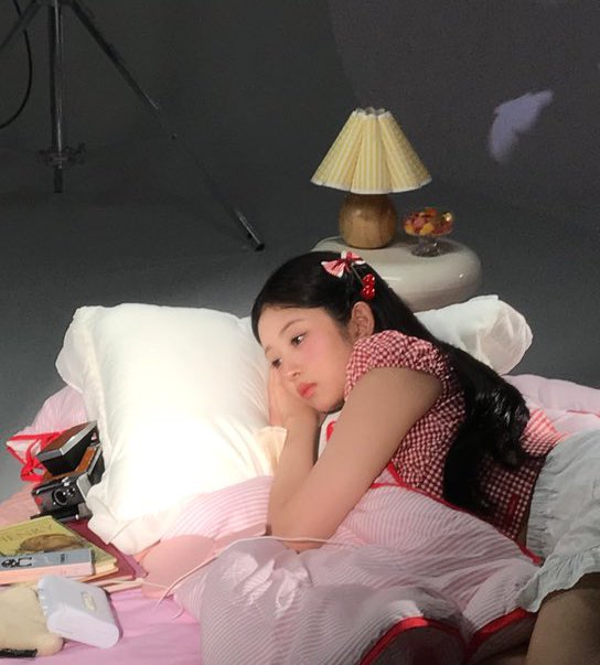 picsnaoirei's tweet photo. Rei for rom’u lens ♥️ https://t.co/4zi2yUULSK
