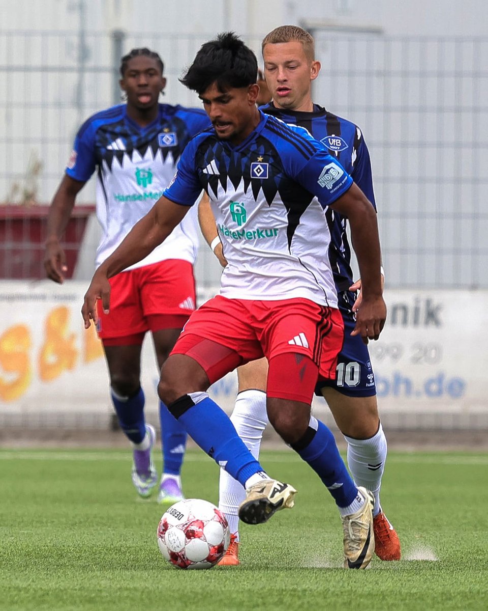 HSVYoungTalents's tweet image. 🗣 "Nach und nach haben wir leider gegen einen sehr guten Gegner das Zepter aus der Hand gegeben", lautet die Erkenntnis von #U21-Coach Lukas #Anderer zur Niederlage gegen Oldenburg.

Zum Spielbericht: hsv.link/U21-Spiel-VfB-… 👈

#nurderHSV #HSVYoungTalents

📸 Michael Schwarz