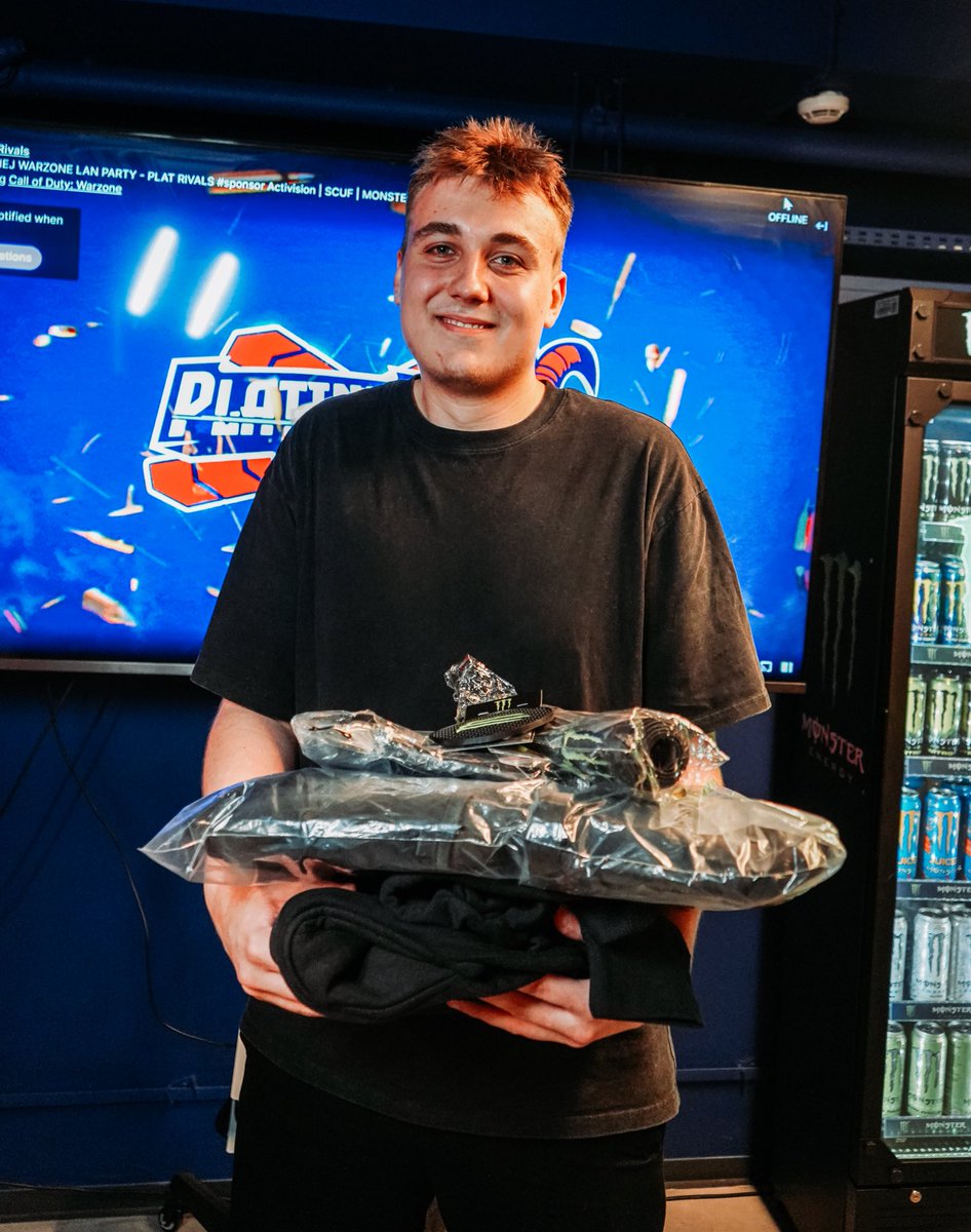 PLATRivals's tweet image. 🏆 LAN Party III is done! Congrats to the winners:

🥇 @Falconoskyyy -gaming chair from Yumisu + SCUF controller
🥈 @Papryczka1304 - desk from Yumisu
🥉 @roocket__ 

⚡ Everyone got Monster Energy supplies + goodies!

@ScufGaming  @MonsterEnergy @YumisuChairs