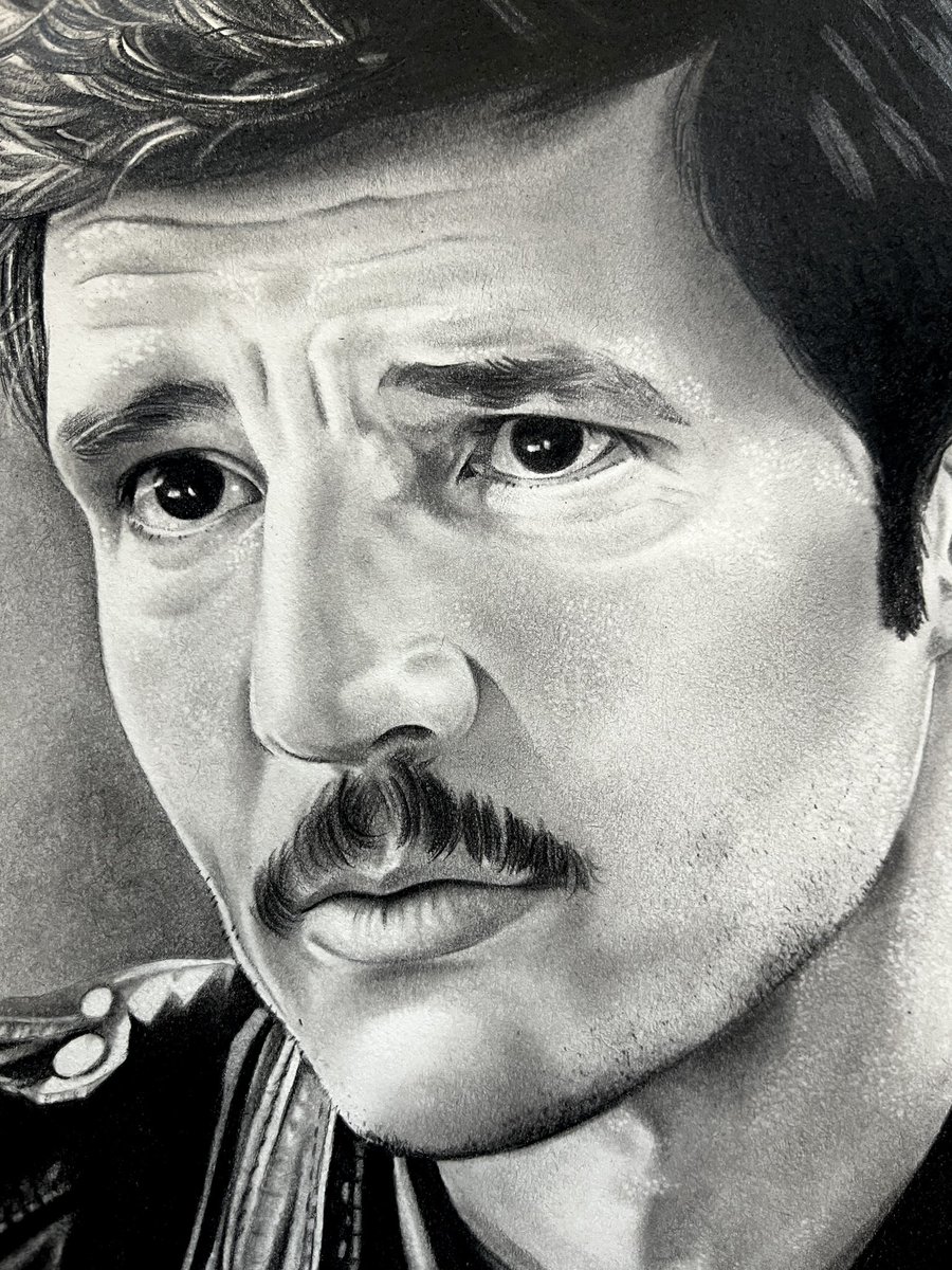 alekskawai's tweet image. Javi 👨🏻🥰💜✍🏻 #PedroPascal