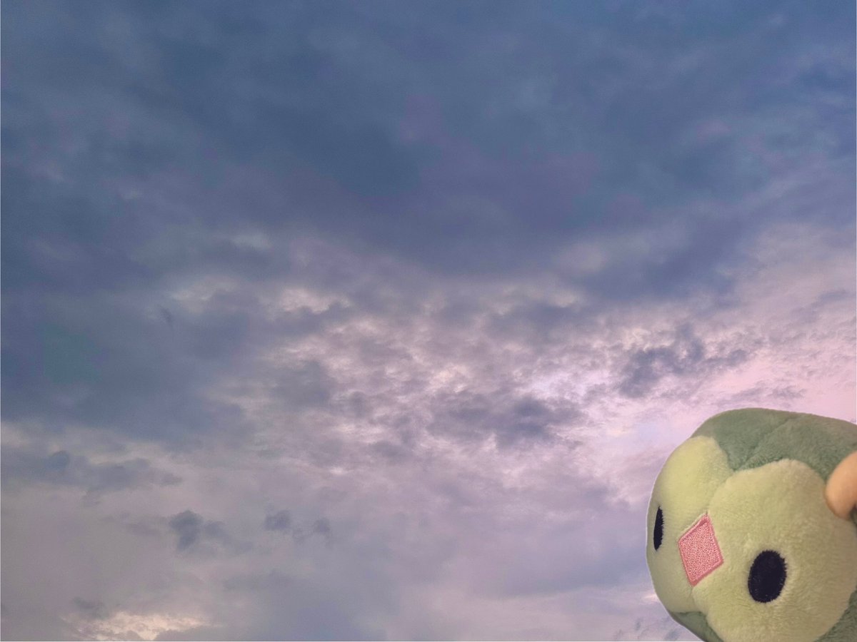 ステッカーでユニランが作れたので、空に浮かんでいる感じにしてみました