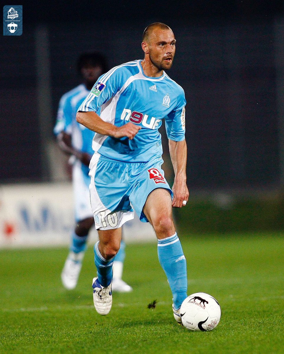 Footballogue's tweet image. 𝗣𝗥𝗘𝗠𝗜𝗘𝗥 𝗕𝗨𝗧 𝗘𝗡 𝗟𝗜𝗚𝗨𝗘 𝟭 𝗣𝗢𝗨𝗥 𝗣𝗔𝗕𝗟𝗢 𝗣𝗔𝗚𝗜𝗦 (𝟮𝟮 𝗔𝗡𝗦) ! 🧡🖤

On est obligé de penser à son papa, Mickael Pagis, véritable LÉGENDE de la L1 ! 🙏