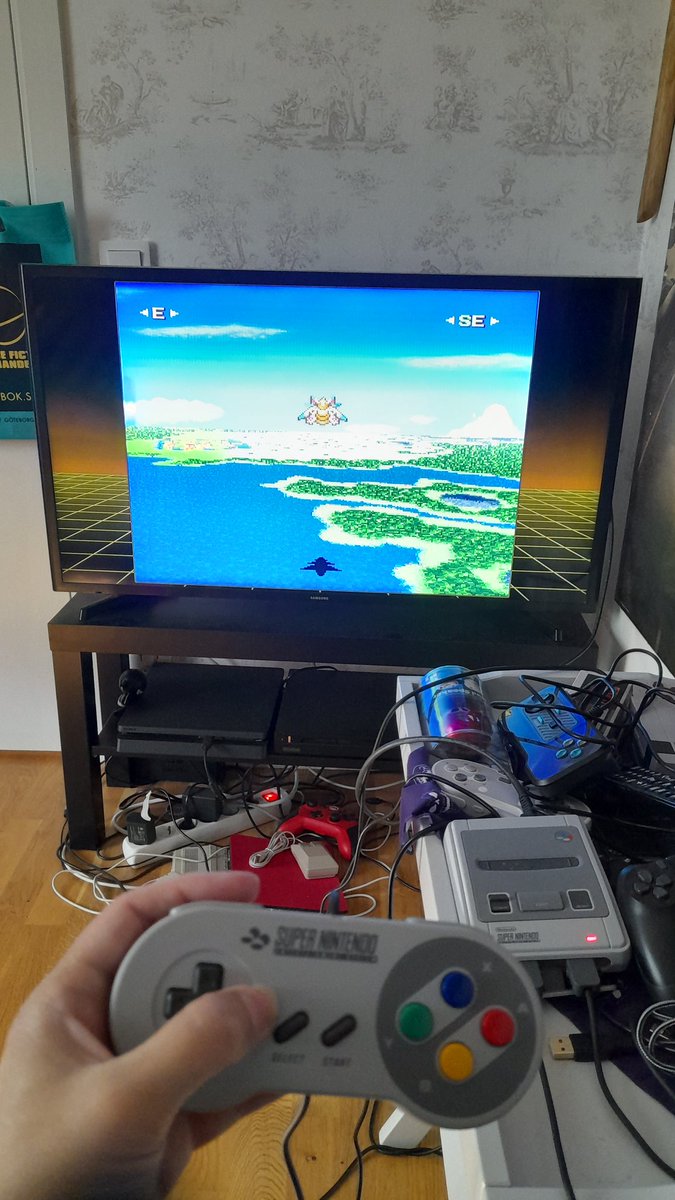 It's #LazySunday so I'm taking it easy and playing #SecretOfMana on my #SuperNintendoClassicMini! Well, I also have #LaundryDay, but mostly just being #lazy! 😁
What are you doing today?