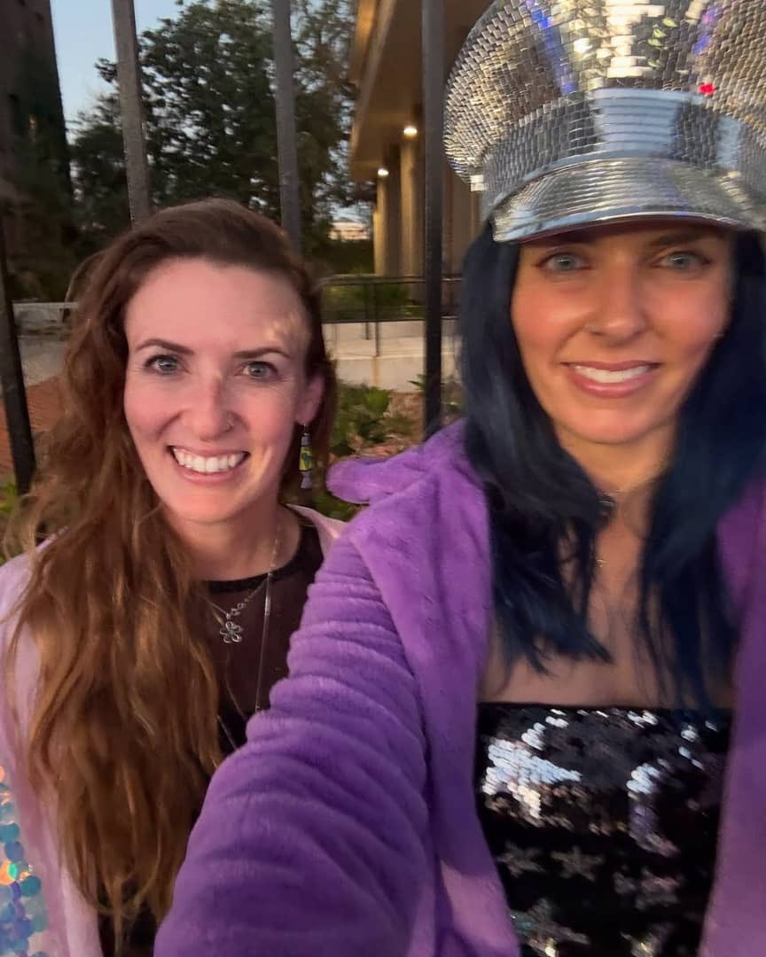 CLullof's tweet image. Night 2/8 vibes. Let&apos;s gooooo team. Just stretching our throwing arms for ©kreweoftucks Saturday. I forgot my whiteboard so hopefully I can find Alla my girls with Ekreweofalla