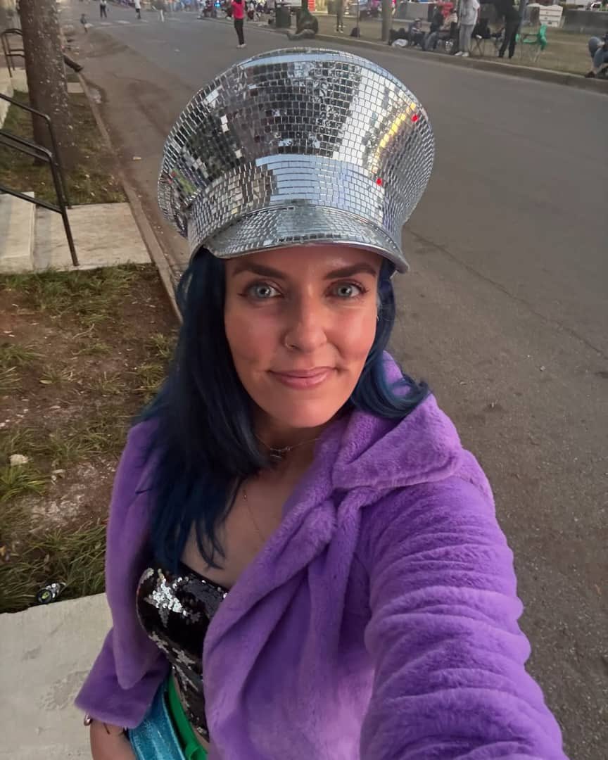 CLullof's tweet image. Night 2/8 vibes. Let&apos;s gooooo team. Just stretching our throwing arms for ©kreweoftucks Saturday. I forgot my whiteboard so hopefully I can find Alla my girls with Ekreweofalla