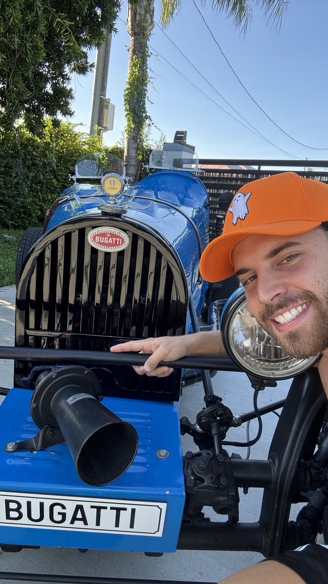 My new Bugatti 😅… well kinda 

Gifting this to a friend lol I hope he likes it