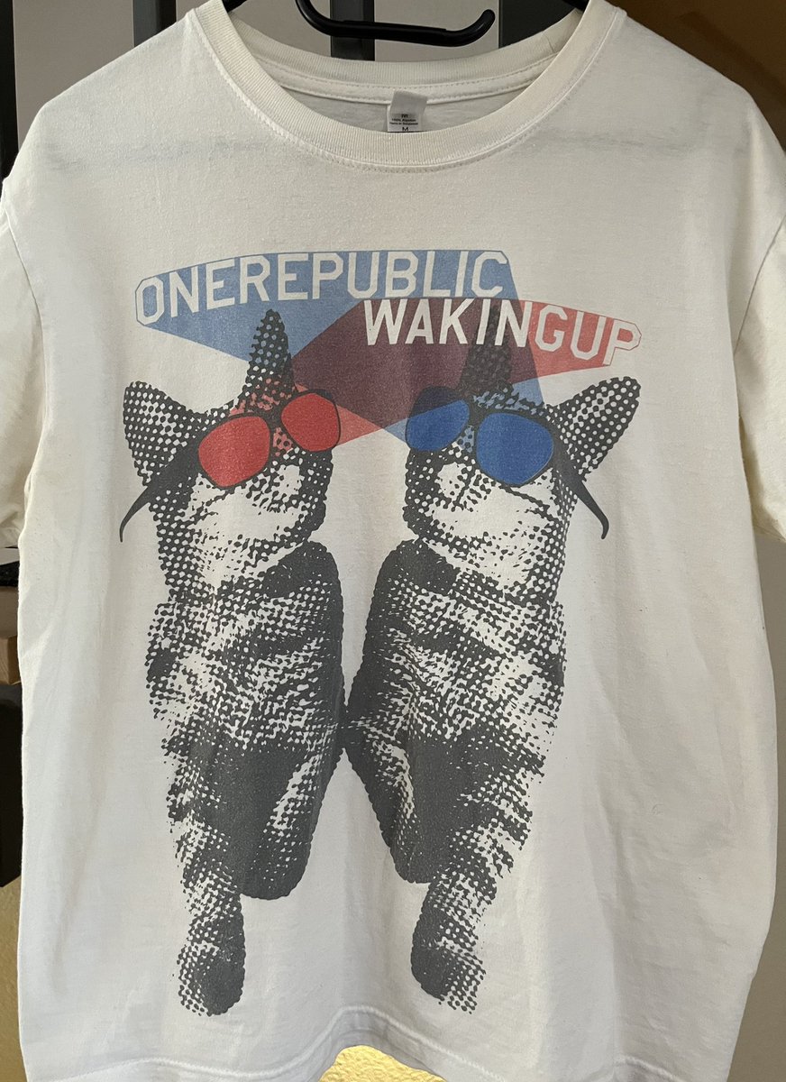 tinyCandyholic's tweet image. They already predicted the laser eyes in 2010 🤣 @OneRepublic @RyanTedder @brentkutzle @browndown @ZachFilkins