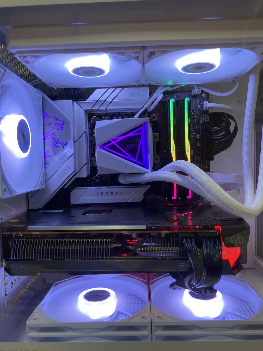 na_nayoshi's tweet photo. 衝動買いした
MSIのMAG CORELIQUID I240 Whiteが
届きPCが完成しました‼︎
intel core i7 13700KFでも充分冷やせるし
マザボのMSI EDGE ti Wifiとも相まって
インフィニティミラーで
見た目もグッと引き立ちますね
選んで良かったです… あとは白グラボかな
#MSI #MAG #coreliquid https://t.co/4u0XivLsgW