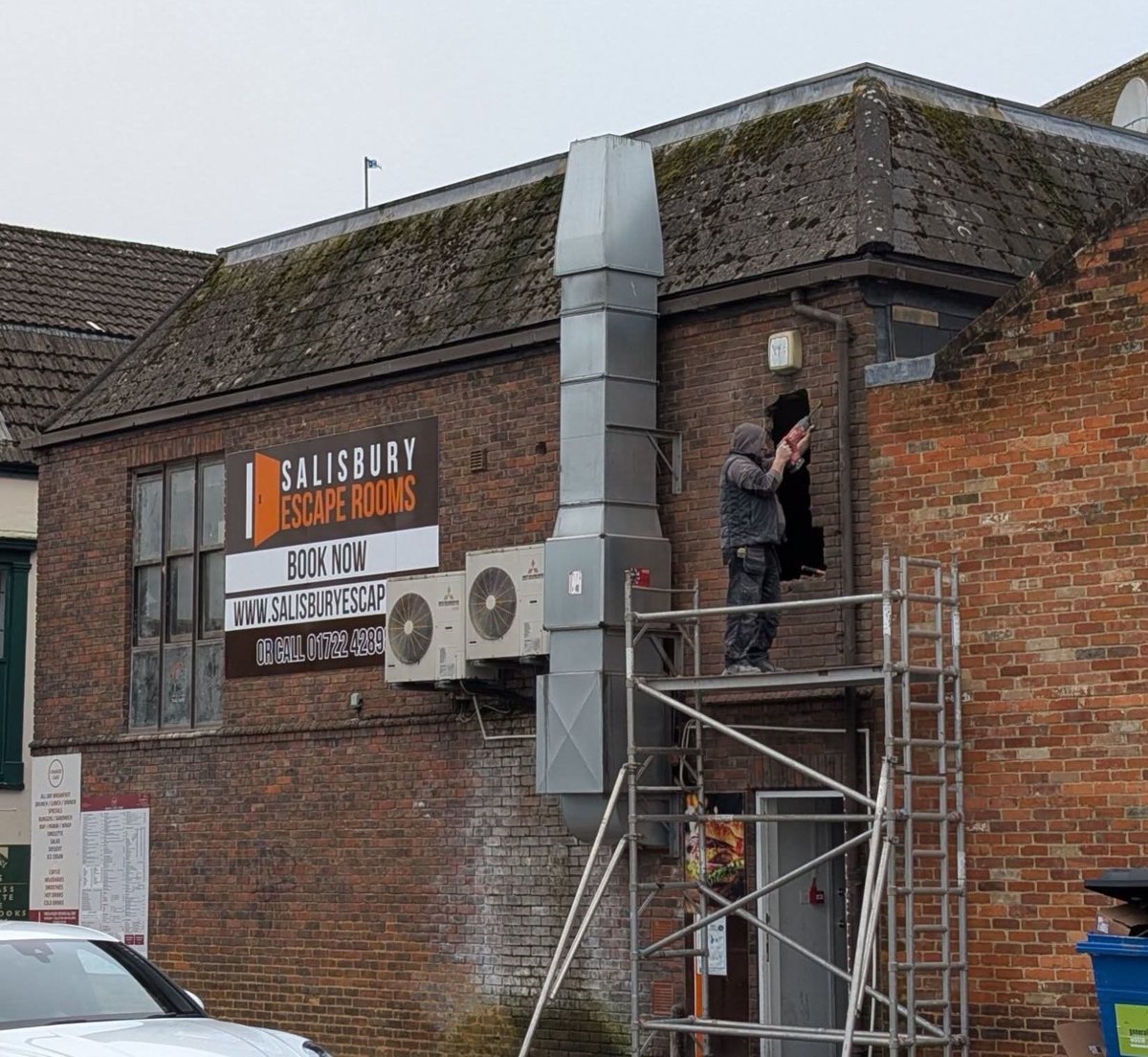 No Context Brits tweet media