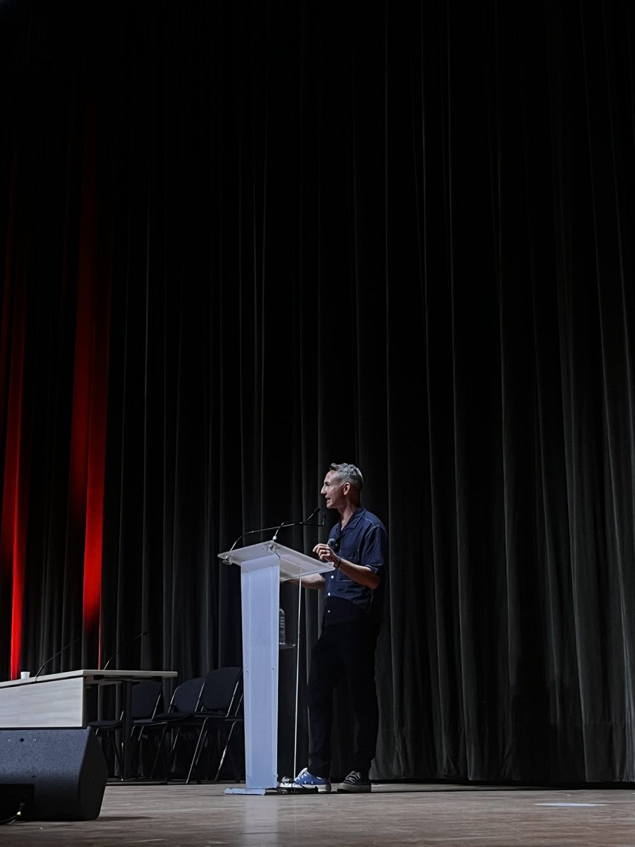 Discours de clôture des Universités d’été du <a href="/PCF/">PCF</a> par <a href="/IanBrossat/">Ian Brossat</a>. 

Nous avons placé ces UE sous le signe de la solidarité internationale et du soutien au peuple palestinien qui subi depuis 700 jours les bombardements incessants du gouvernement israélien.