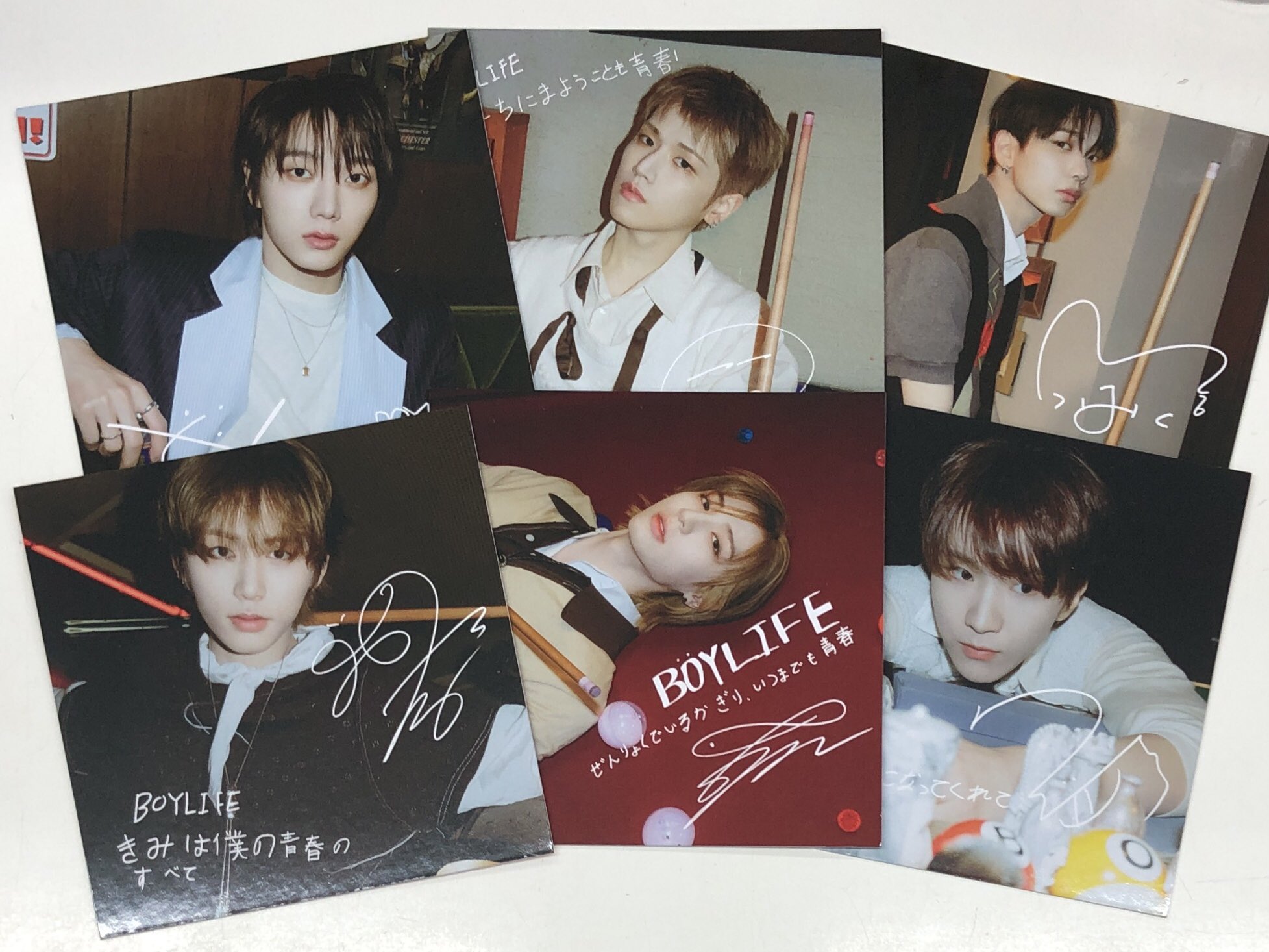 Apink ポラロイド　トレカ　6枚　Red&White Apink ポラロイド トレカ 6枚 Red&White - メルカリ