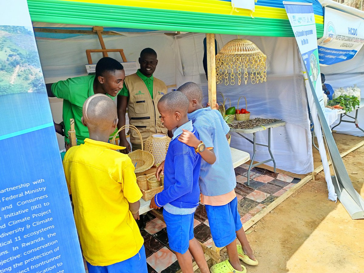 ENdemezo's tweet image. we&apos;re empowering a new generation of environmental stewards to protect our planet. #EnvironmentalEducation #CommunityTraining #Sustainability #ProtectOurPlanet