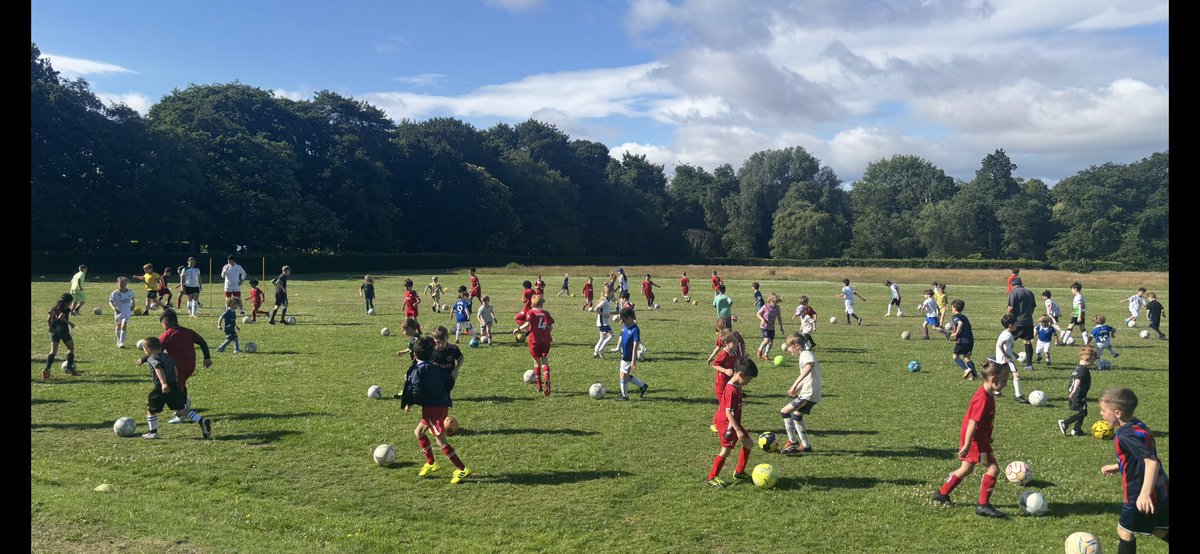 Thanks for the lovely comments yesterday from parents regarding our Free coaching sessions at Calderstones park, a massive thanks to all our coaches for creating this very special caring environment for all kids to learn how to play football ⁦<a href="/JagotaRavinder/">FREE FOOTY COACHING</a>⁩ #FreeFootball
