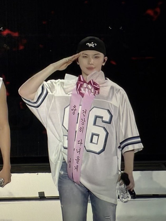xhowoorain's tweet photo. 240825 WOOZI ending ment

 “Focus on present and live on. Then, you will be able to cherish this moment in the future.” https://t.co/nBYFPgBU9c