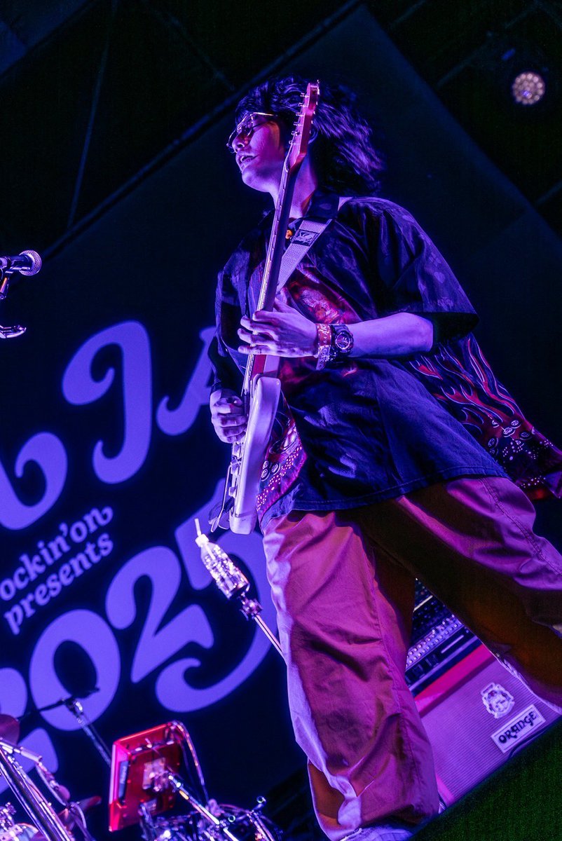 NEE 夕日 ピック NEEのリード・ギター＝夕日が使用する、こだわりを詰め込んだ