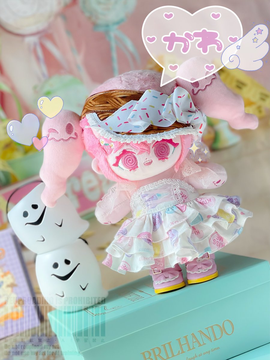 あやお様（<a href="/xxayao_nuixx/">あやお🐸@ぬい垢</a> ）の🍓👻ちゃんをお迎えしました！
ずっと気になってた子だから嬉しい✨ぐるぐるお目やおばけツインテがとっても可愛いです🥹
この度は素敵なご縁をありがとうございました