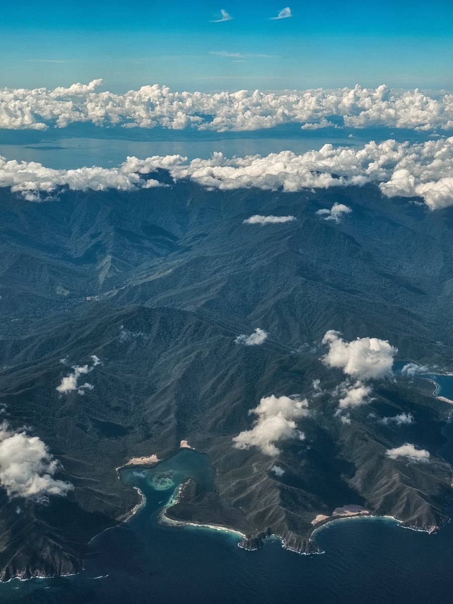 Gianluca Cocconcelli Cavalli (@gianlucacoccon1) on Twitter photo Maravillosa toma aérea
CORDILLERA DE LA COSTA
abajo La Cienaga de Ocumare y las costas del Parque Nacional Henri Pittier al fondo el Lago de Valencia….
Edo Aragua VENEZUELA
🇻🇪🇻🇪🇻🇪🇻🇪🇻🇪🇻🇪🇻🇪🇻🇪🇻🇪🇻🇪
📸<a href="/_johanlopez/">El chamo de las fotos 📸</a> Maravillosa toma aérea
CORDILLERA DE LA COSTA
abajo La Cienaga de Ocumare y las costas del Parque Nacional Henri Pittier al fondo el Lago de Valencia….
Edo Aragua VENEZUELA
🇻🇪🇻🇪🇻🇪🇻🇪🇻🇪🇻🇪🇻🇪🇻🇪🇻🇪🇻🇪
📸<a href="/_johanlopez/">El chamo de las fotos 📸</a>