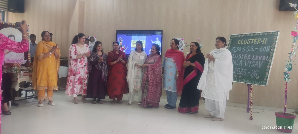 39Gmsss's tweet photo. In Kala Utsav got 3rd Prize. #kalautsav https://t.co/UG9x1v9grX