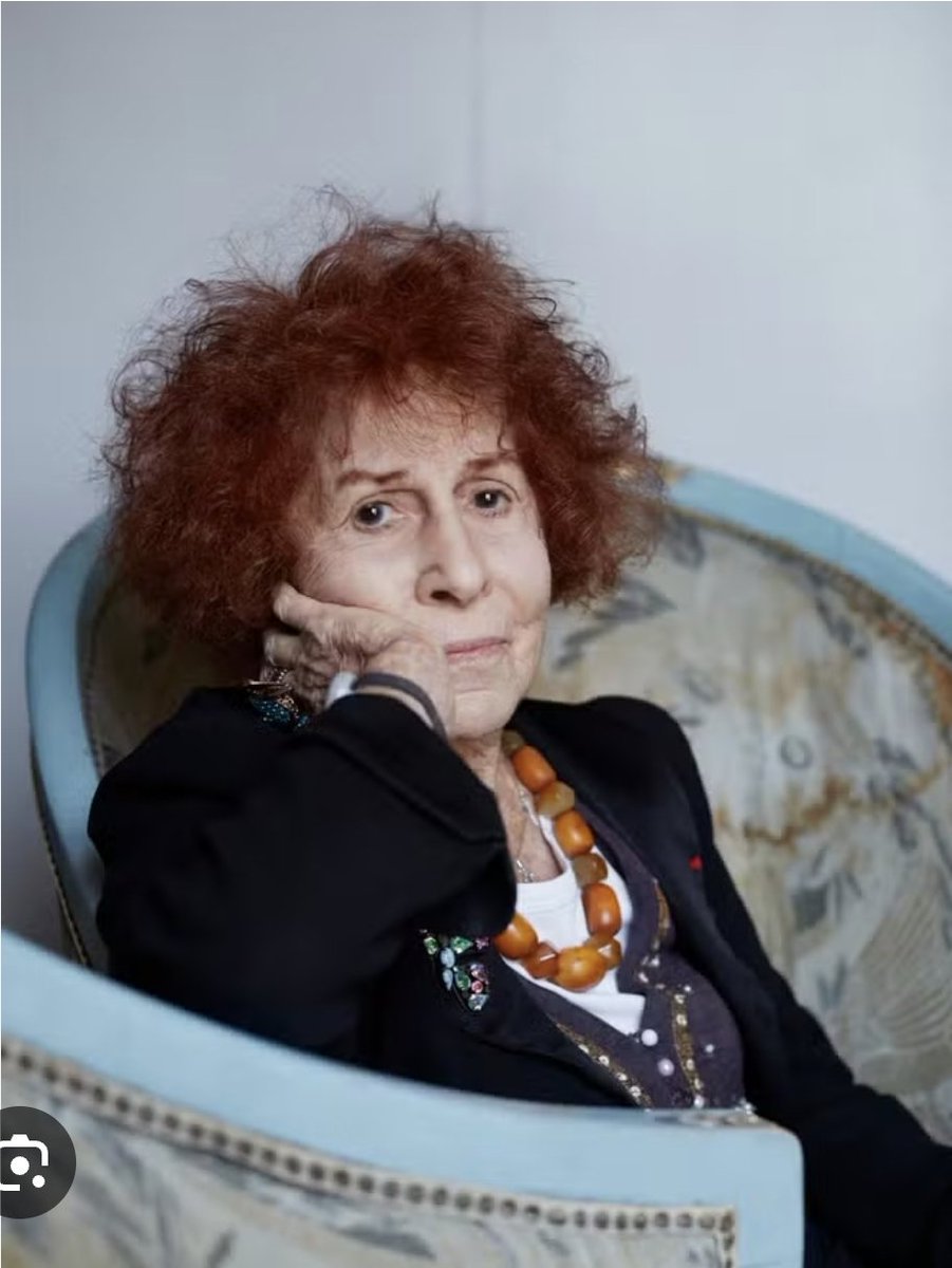 2 mois avant son décès (18/09/2018) #MarcelineLoridanIvens, compagne de déportation de #SimoneVeil, nous prévenait : "ça recommence". Elle avait vu juste. #antisemitisme.