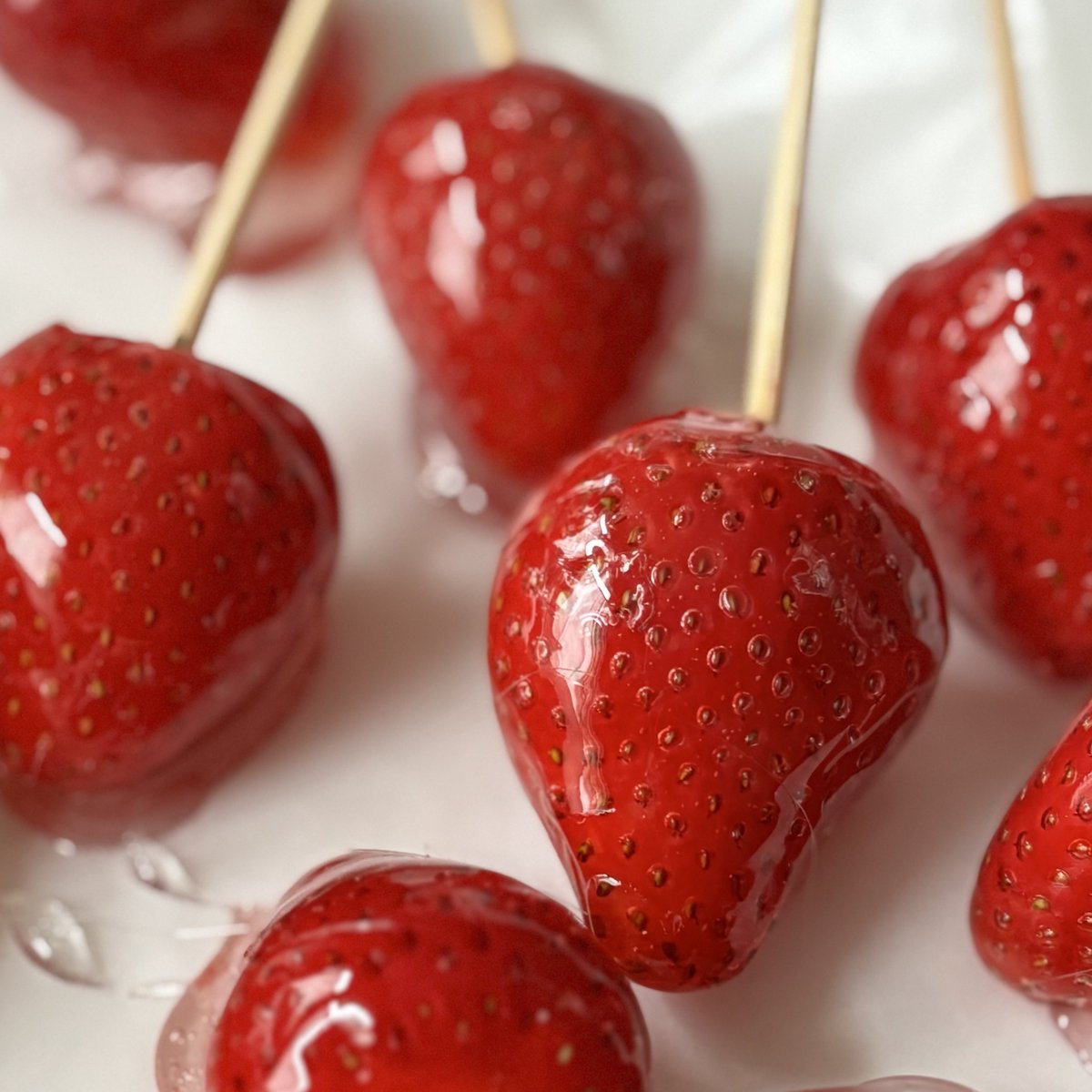 みてこれ、この前作ったいちご飴