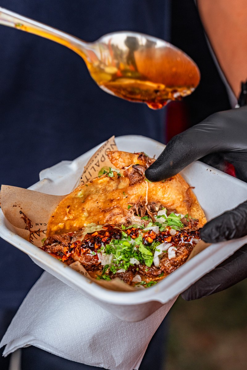 One week since I got to shoot this month’s @the_tacover_uk festival 

Plenty of new vendors, a few returning faves, and of course cocktails and all the tequila you could dream of

Drop your taco order in the comments 🍹🌮 #actionshots #tacos #foodphotographer #food #london