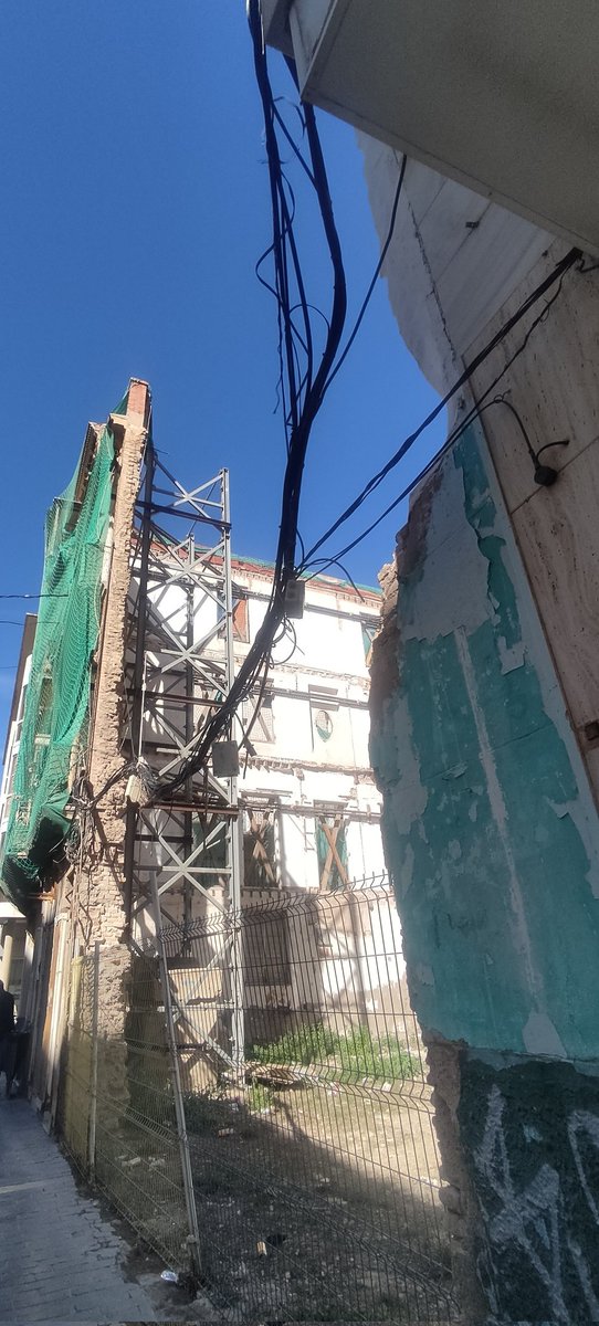 Spartano_CT's tweet photo. Cartagena está en una situación de crisis. Y ningún político hace nada. Nos tratan de silenciar y manipular en los medios como que no pasa nada, perdiendo la identidad. La única forma que esto cambie es que el pueblo se levante, que Cartagena se rebele y que se oiga la injusticia https://t.co/IWDJvGH2Hc