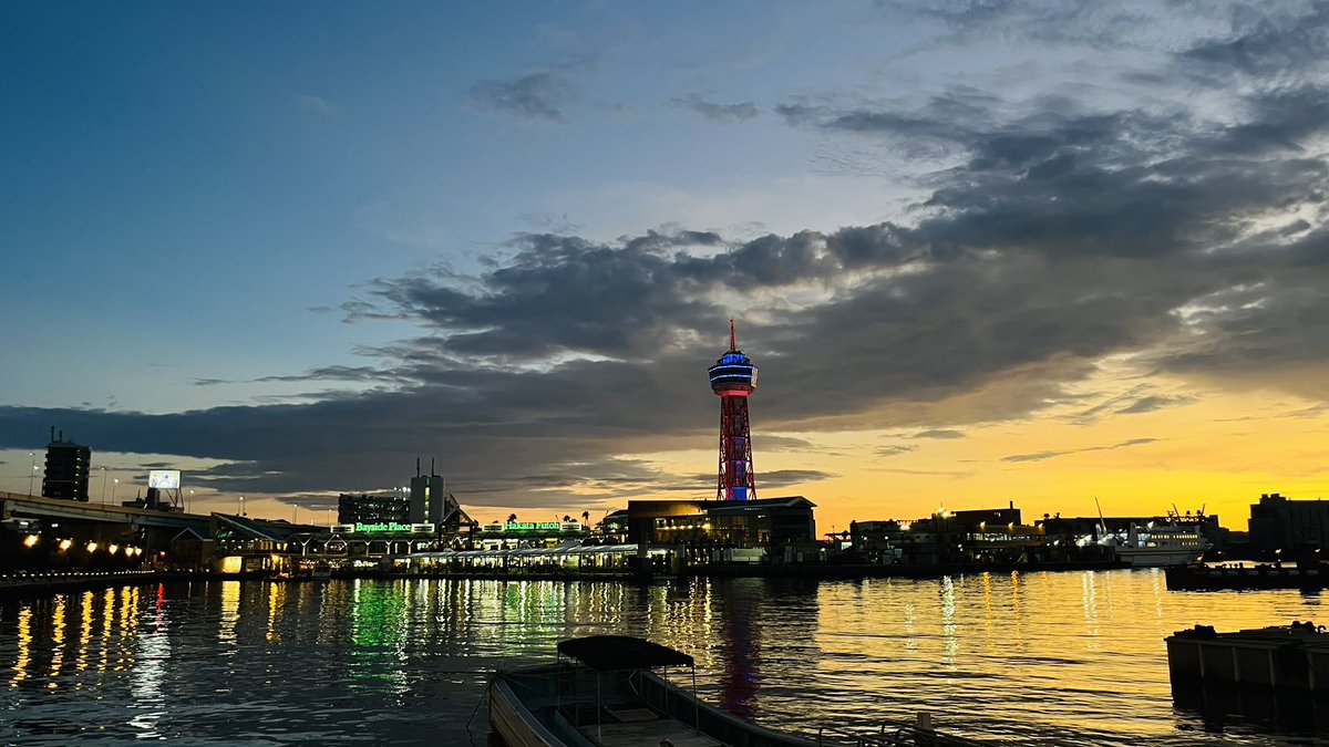 후쿠오카 콘서트... ㅠㅠㅠ 이런 운이 나에게 또 올까 또 오게 해주세요ㅜㅜㅜ 하 행복했다ㅠㅠㅠㅠㅠ