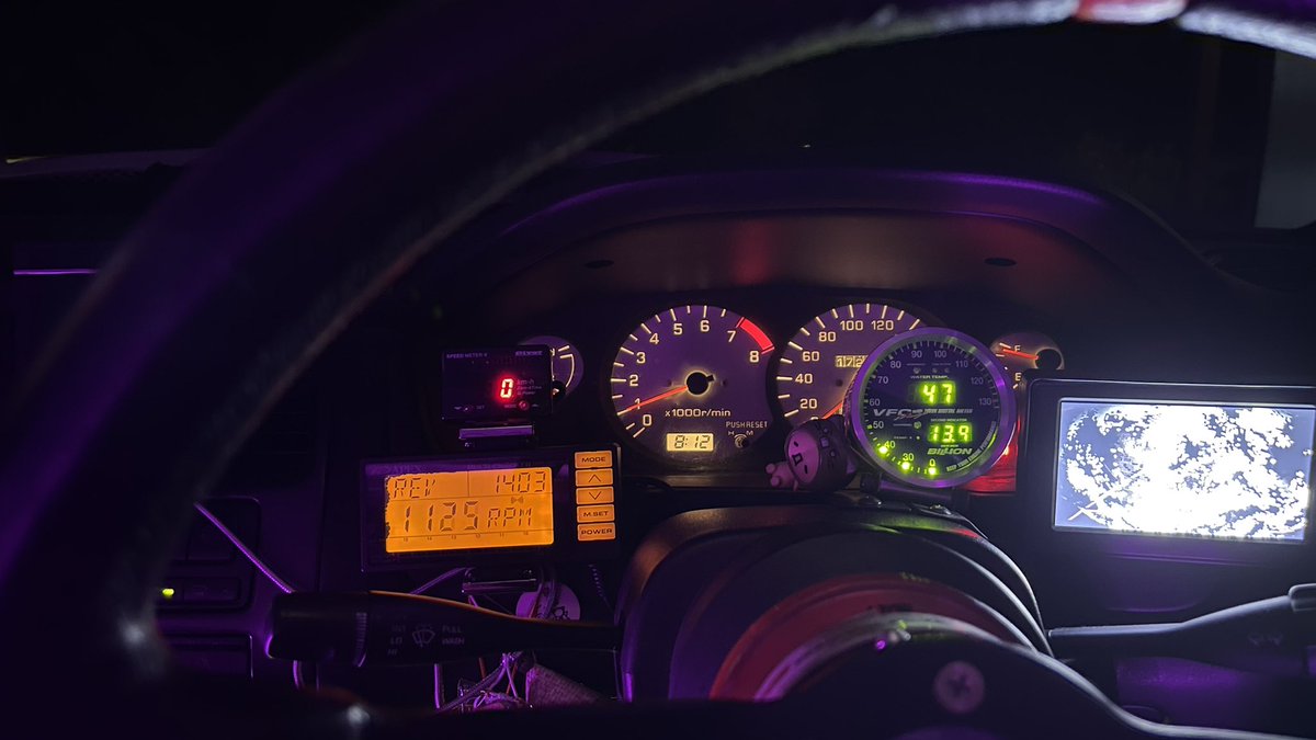 夕飯も済ませたし、最近動かす機会が少ないので今夜はシルビアでドライブへ〜🚗³₃