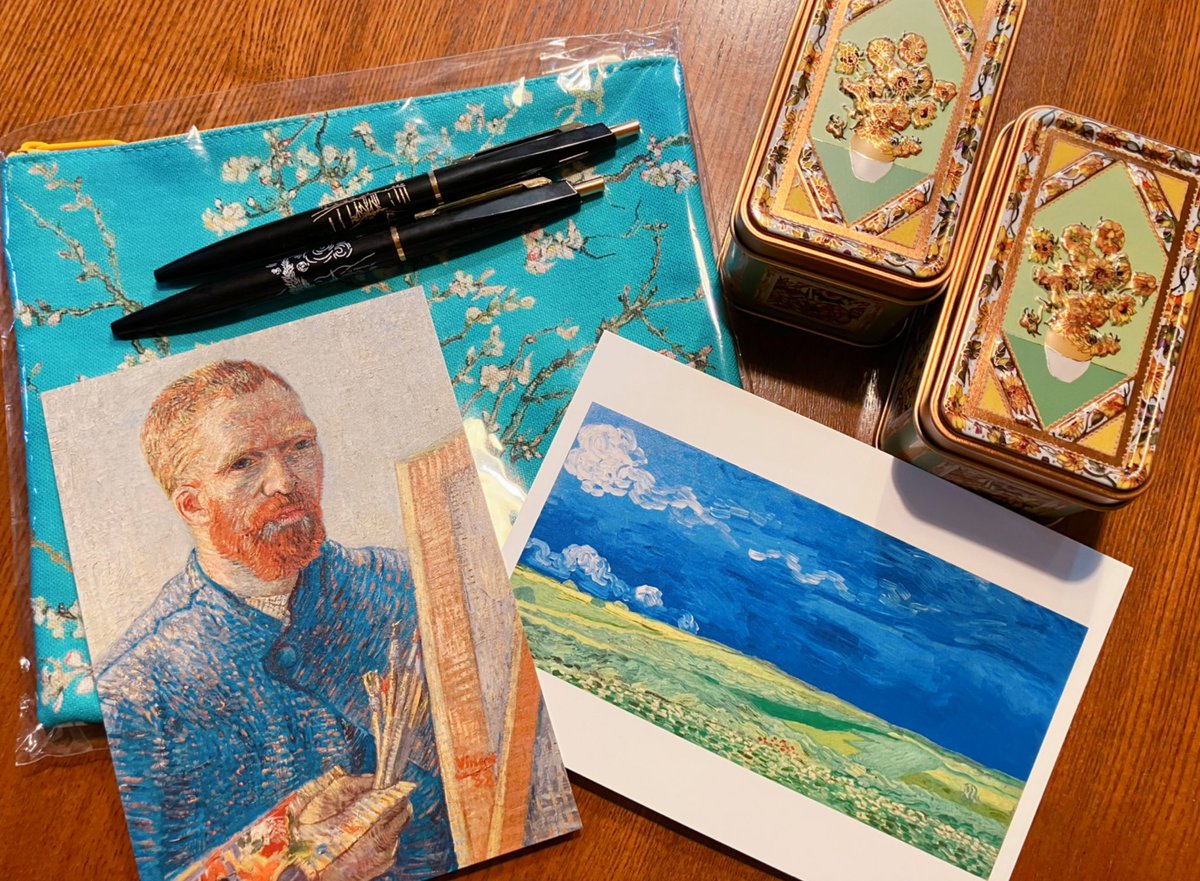 ゴッホ展ギリギリだったけど行けてよかった〜！
副題通り「家族」に焦点が当たってたので、テオへの手紙や兄弟の死後テオの家族がどんな想いでゴッホの作品を守ってきたかとか、あの再現ドラマの裏側やその後を知れたような満足感があって楽しかった🌻