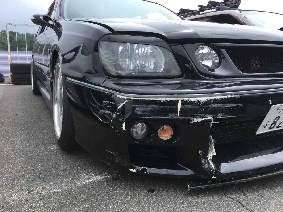 chankawa_214's tweet photo. 【緩募】
ステージア260RSのエアロ一式買ってくれる人いませんか？

フロント:写真の通り割れ有り
サイド:運転席側傷あり
リア:比較的綺麗
ウイング:付け根にクラックあり
ウインカーフォグ付き

バラ売り発送面倒なのでまとめて取りに来れる人
静岡西部より

10万円 https://t.co/Yflc8tyYpD