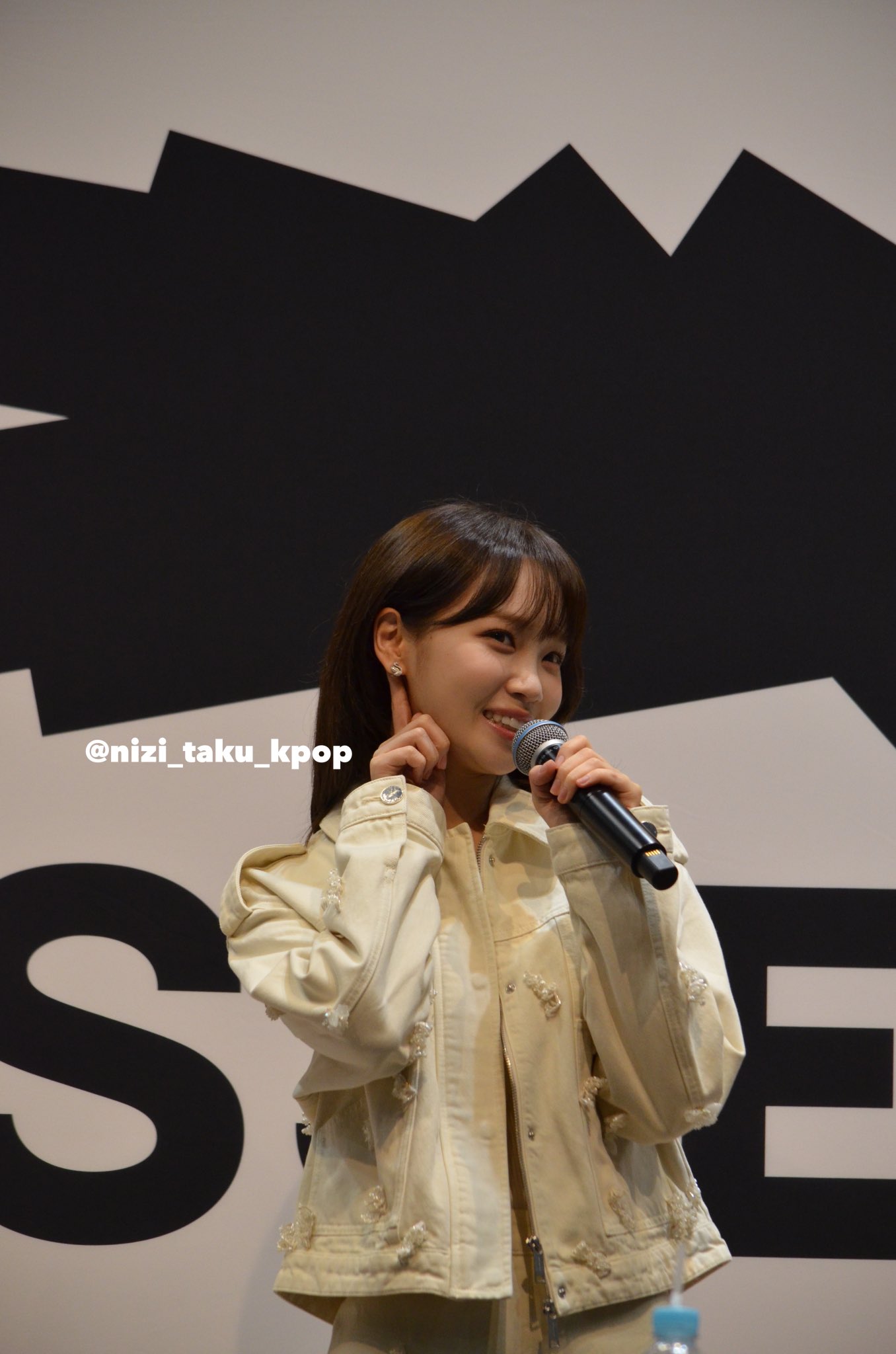 仁川　会場限定 A,B チェウォン 📷241112 LE SSERAFIM 仁川機場入境 — Chaewon 飯拍預覽圖