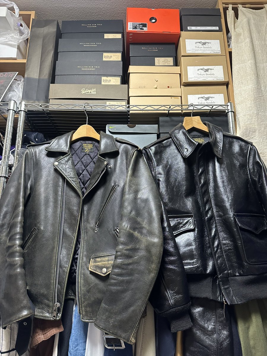 nobuwalkon's tweet image. 寝床に着地♫

はやくカージャンを羽織る季節になって欲しいですねー、知らんけど（笑）

#finecreekleathers
#buzzricksons