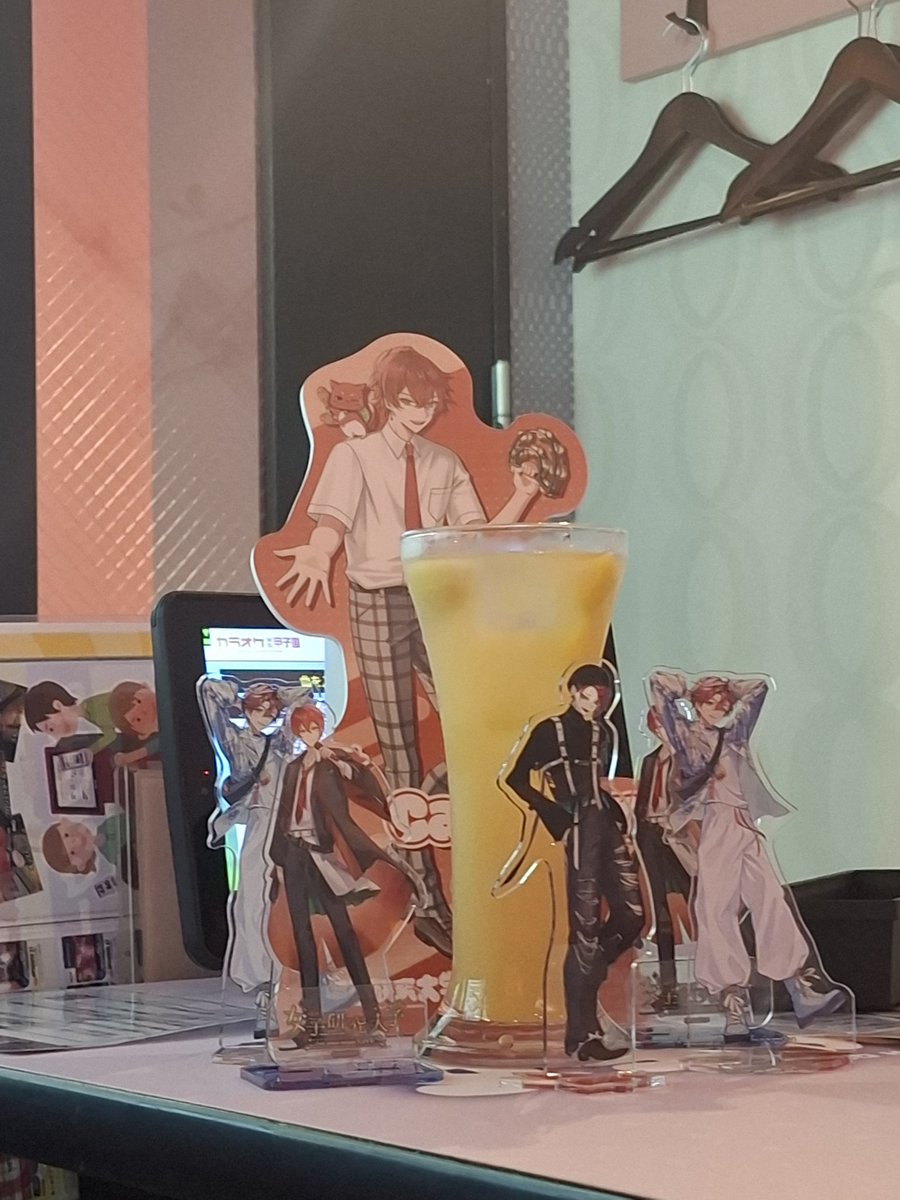 ✰⋆8/19･⋆✰
ラウワン行きたすぎて募集したら来てくれた🥹🫰
あいらびゅーそーまちやで🫵🏻💗
5人で行って1人1人違うメンバーが当たったのはおもろかったな🤣