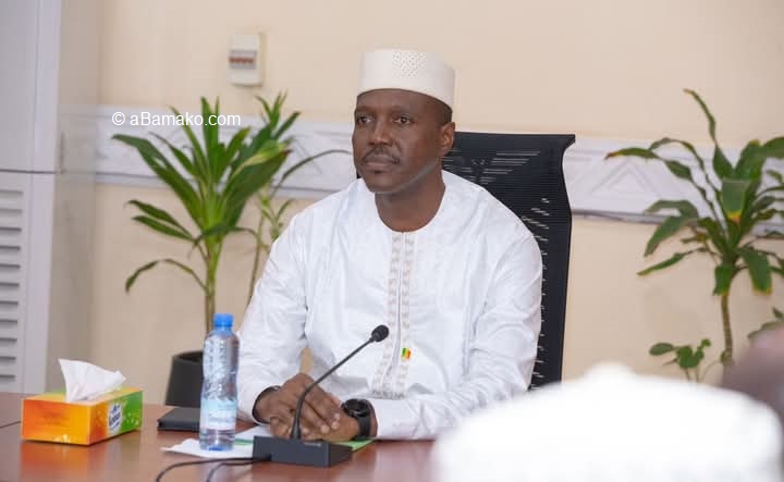 Mali : le Gouvernement de la Transition exprime sa solidarité à la Guinée après le glissement de terrain meurtrier de Manéah..news.abamako.com/h/301839.html