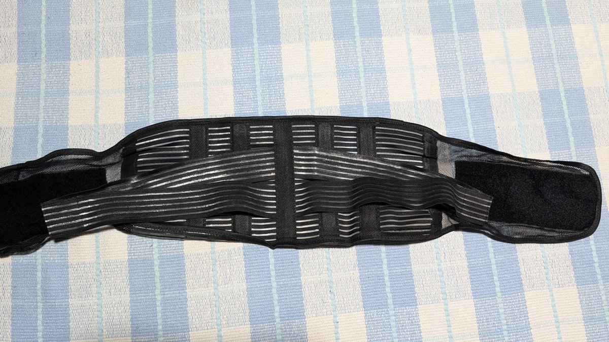 ギックリ腰中(˘͈ ૢᵕ ॣ˘͈)  KAZU@今度は軽いギックリ腰😂 on X: 