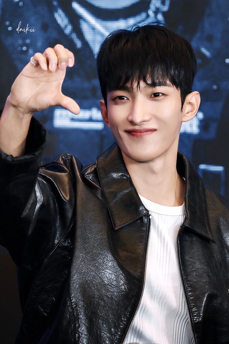 250821 YZY BEIJING

🖤⚫️♠️♣️

#세븐틴 #SEVENTEEN #이석민 #도겸 #dk #ドギョム