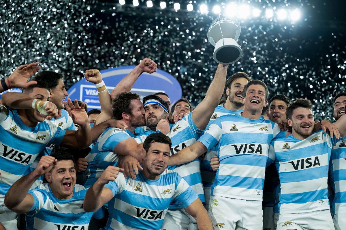 ¡Nada como festejar en casa! 🏆 🏆