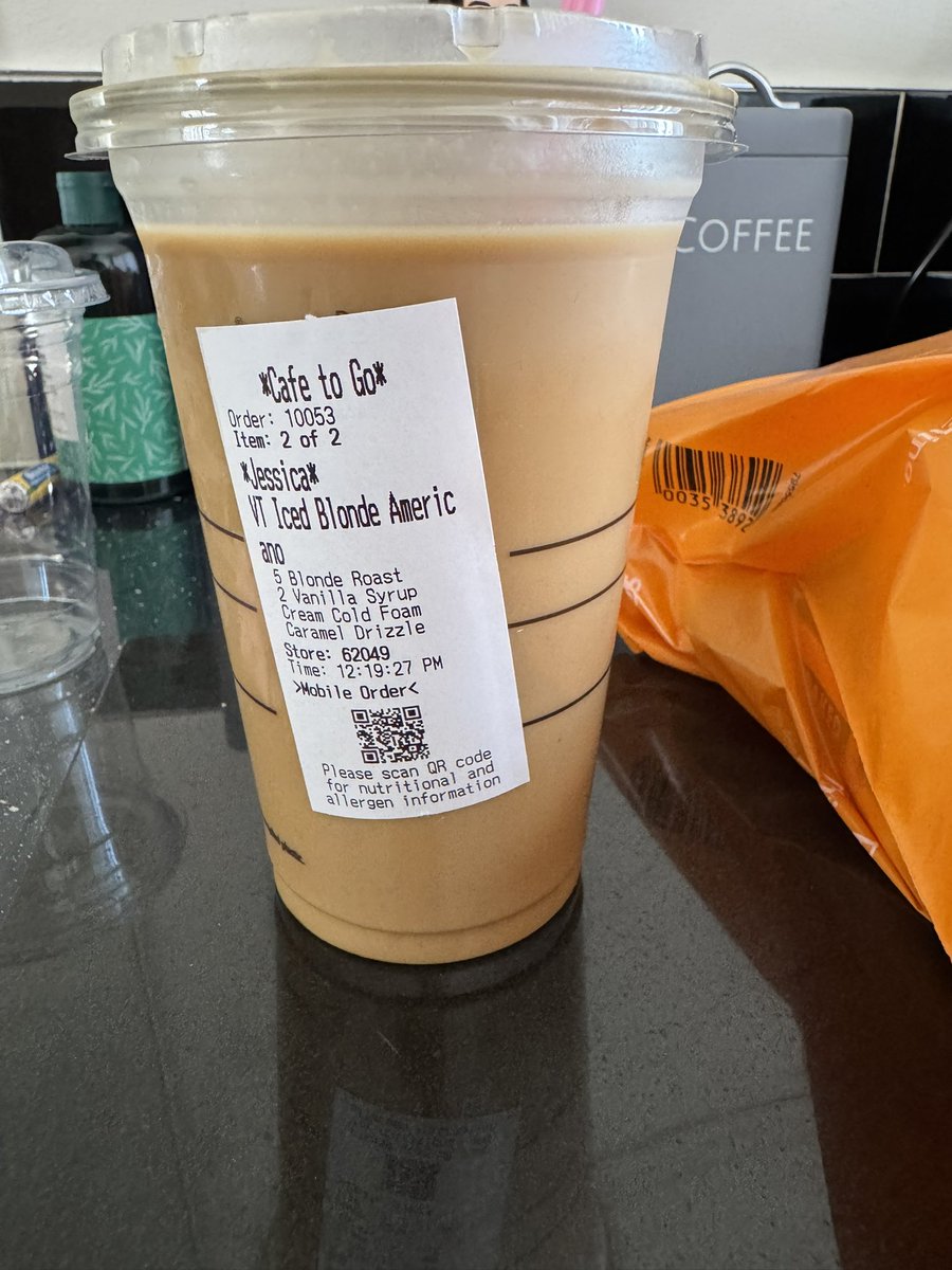 This is a really funny americano with cream cold foam😭 soooo sad!! <a href="/StarbucksUK/">Starbucks UK</a> it really doesn’t taste nice either