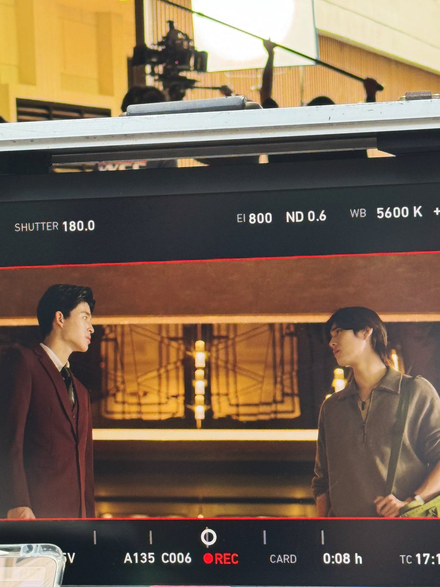 เมื่อวานมีแต่คลื่น วันนี้มีแต่เธออ~ ☺️

#MeAndTheeSeries 

#MeAndTheeSeriesQ12