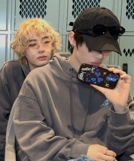 {open.spotify.com/track/1EzrEOXm…} Happy 10 months, dearest. ♥︎