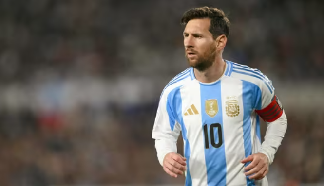 MovieThings3's tweet photo. Kochi Stadium was converted into a football venue for ISL. Now Greenfield Stadium in Trivandrum will be turned into one for the Argentina match. If this happens, Kerala will lose its only international cricket venue. This is not acceptable at all.

#Argentina
#Messi 
#Kerala https://t.co/VPiLkNSS6I